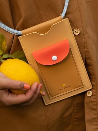 Telefoontasje in kleur Pear Jam