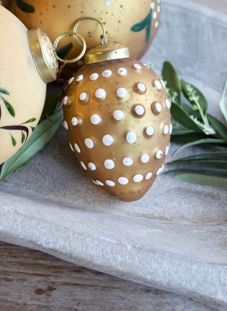 Kerstbal Mat Goud - De Weldaad