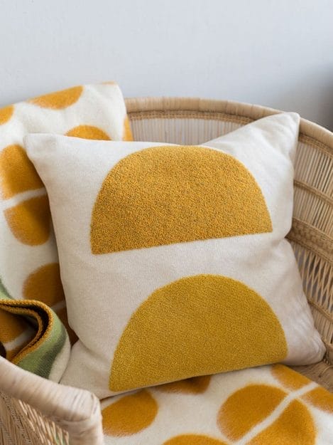 Kussen Mona Geel- Funky Doris